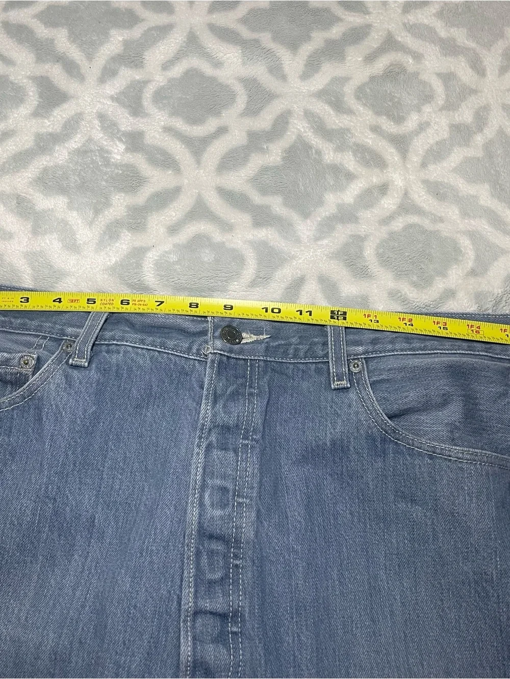 Levi’s 501 Original Straight Leg Button Fly Jeans Men’s 38x34 Light Wash USA